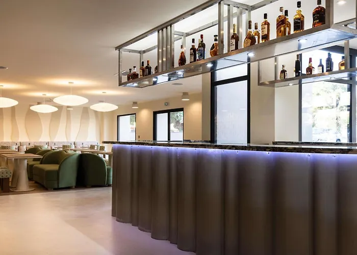 Hotel & Kasano - Handwritten Collection