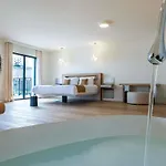 Hotel & Kasano - Handwritten Collection