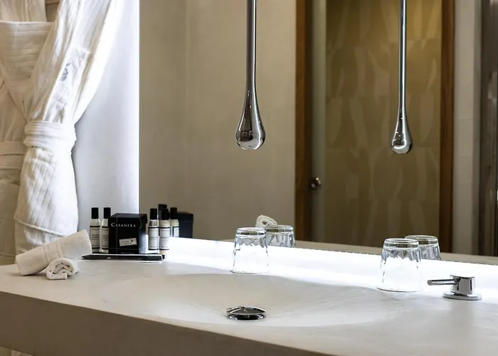 & Kasano - Handwritten Collection Hotel