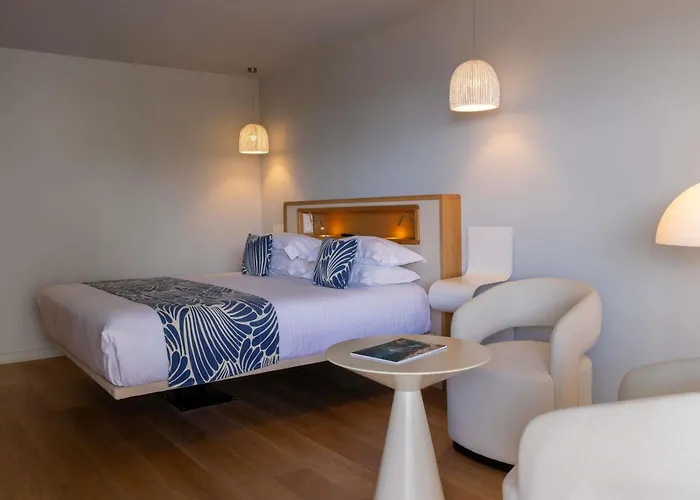 Hotel & Kasano - Handwritten Collection